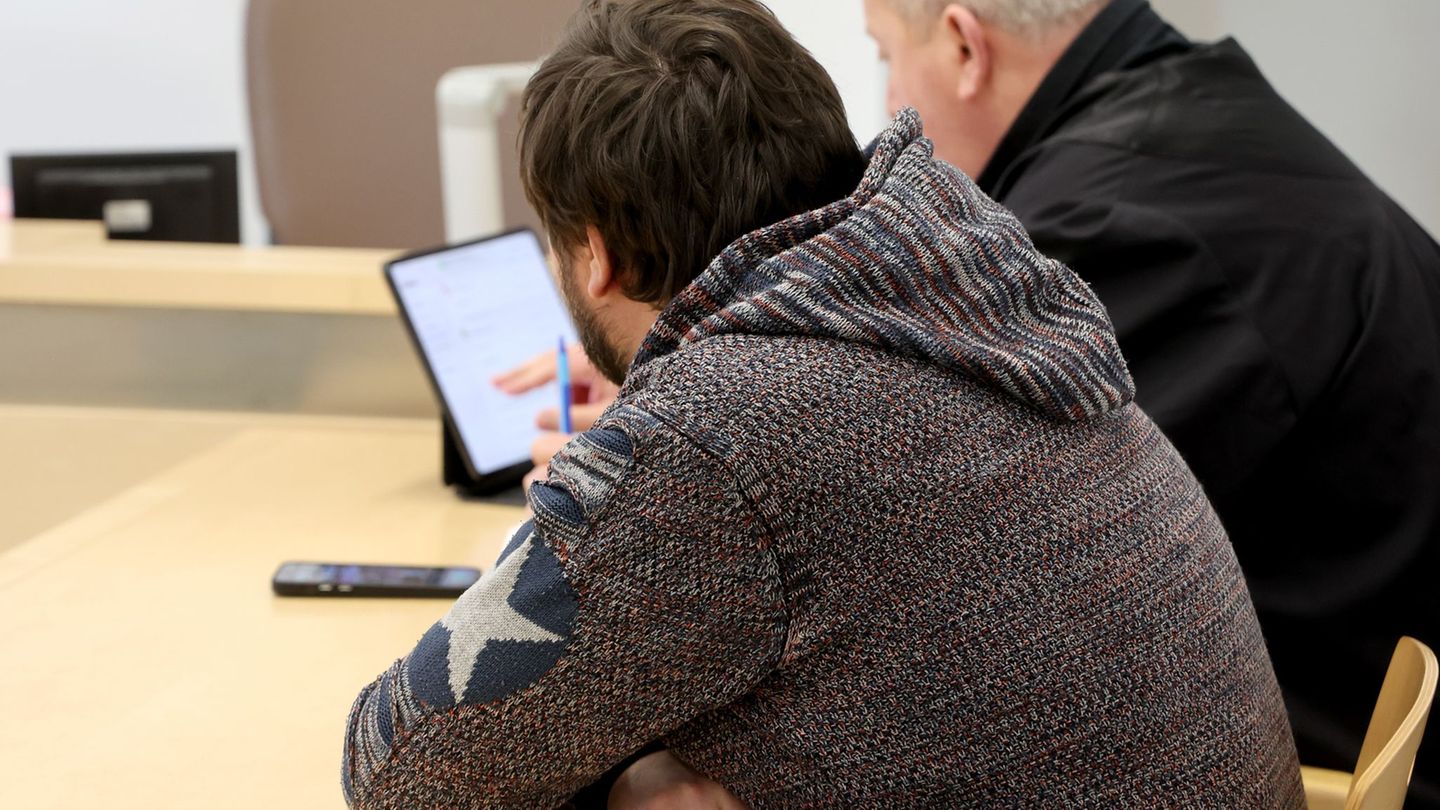 Der im Juni vom Amtsgericht verurteilte Bootsführer (li.) legte Berufung ein, zog sie schließlich aber zurück. (Archivbild) Foto