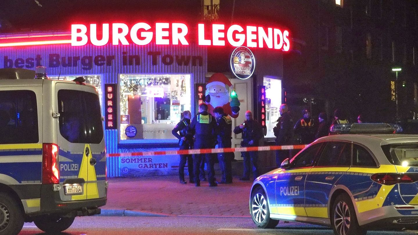 Am Abend fallen in einem Burgerladen in Hamburg-Eimsbüttel Schüsse und ein Mann wird verletzt. Foto: Carsten Neef/News & Art/dpa