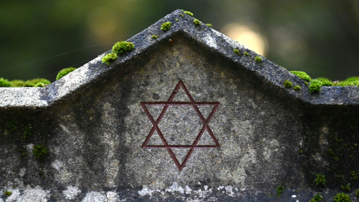 Grabstein auf jüdischem Friedhof