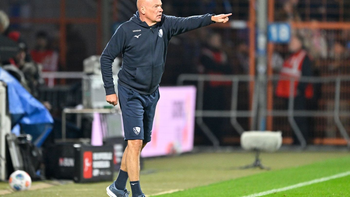 Bochums Coach Uwe Rösler wird auch am Mittwoch wieder in kurzer Trainingshose an der Seitenlinie stehen. (Archivbild) Foto: Ulri