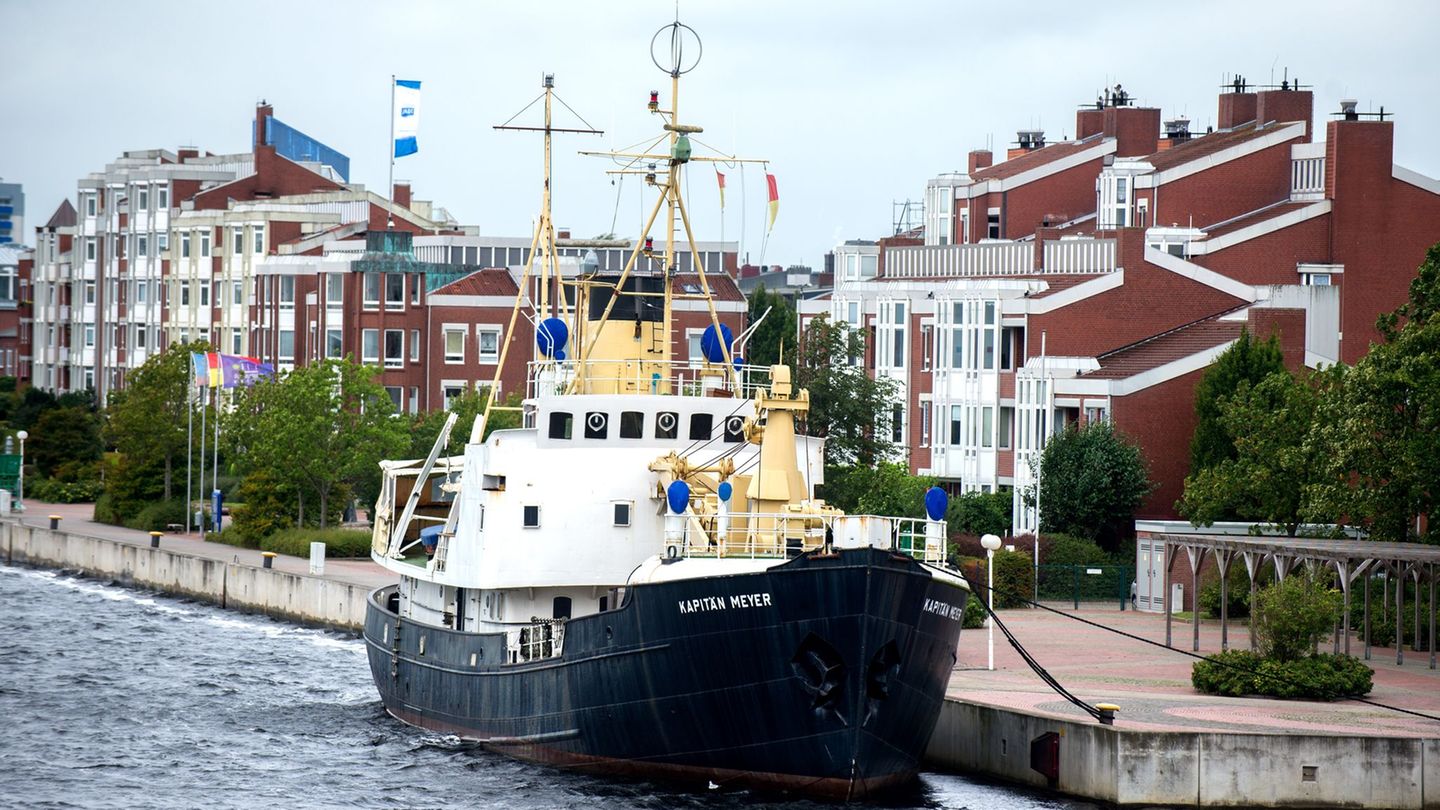 Im Innern des Museumsschiffs "Kapitän Meyer" hat es gebrannt. (Archivbild) Foto: Hauke-Christian Dittrich/dpa