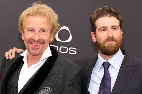 Thomas Gottschalk (mi.) mit Ehefrau Karina und Sohn Roman bei der Bambi-Verleihung 2023.