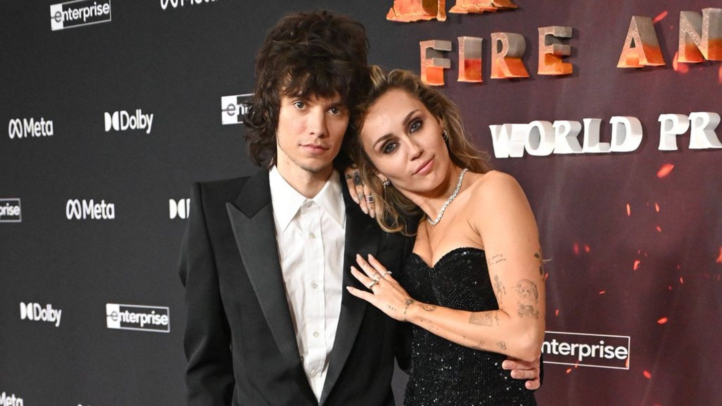 Maxx Morando und Miley Cyrus sind seit 2021 liiert.