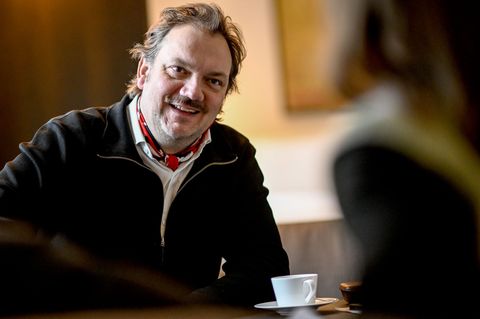 Charly Hübner ist in dem neuen Film "Der Held vom Bahnhof Friedrichstraße" von Wolfgang Becker zu sehen. Foto: Britta Pedersen/d