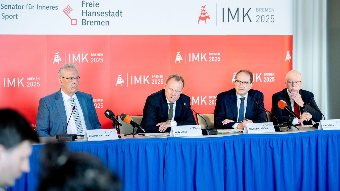 Bei der zurückliegenden Innenministerkonferenz in Bremerhaven saß Alexander Dobrindt (CSU) als neuer Bundesinnenministerium erst