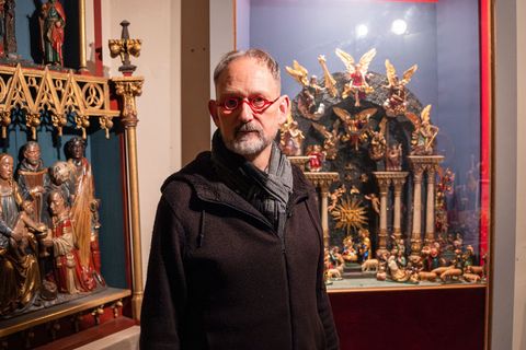 Erk Baumann gründete das Bamberger Krippenmuseum im Jahr 2001 und ist gleichzeitig Museumsleiter, Restaurator und Kurator. (Arch