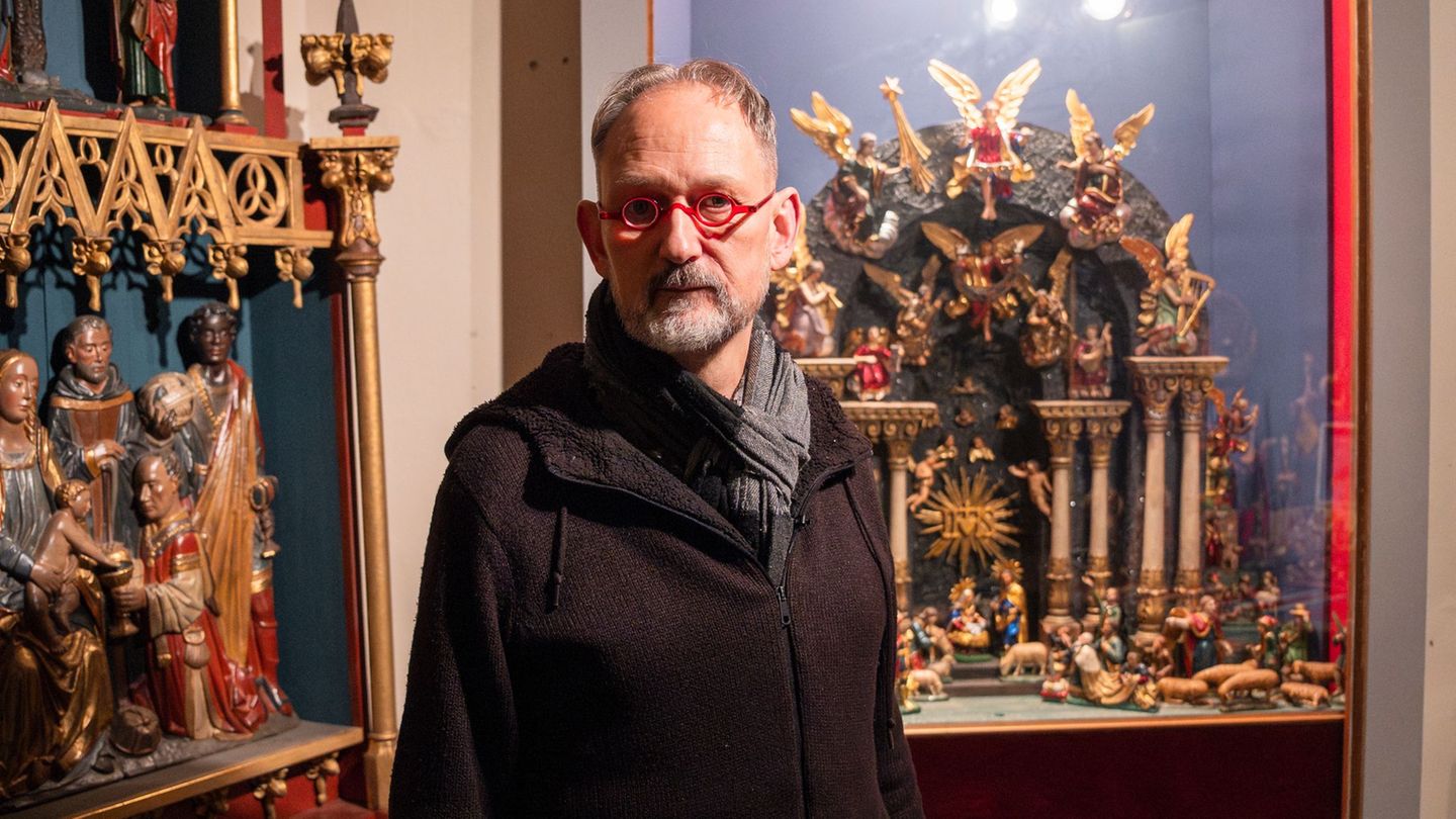 Erk Baumann gründete das Bamberger Krippenmuseum im Jahr 2001 und ist gleichzeitig Museumsleiter, Restaurator und Kurator. (Arch