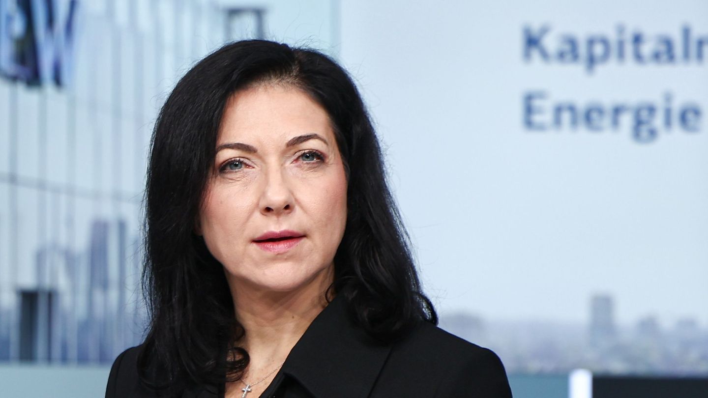 Wirtschaftsministerin Reiche wirbt in Frankfurt für den Standort Deutschland Foto: Hannes P. Albert/dpa