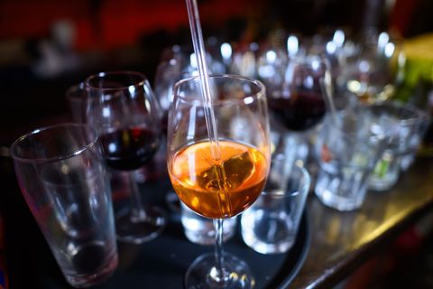 Die volkswirtschaftlichen Kosten alkoholbedingter Erkrankungen liegen laut Deutscher Hauptstelle für Suchtfragen bei rund 57 Mil