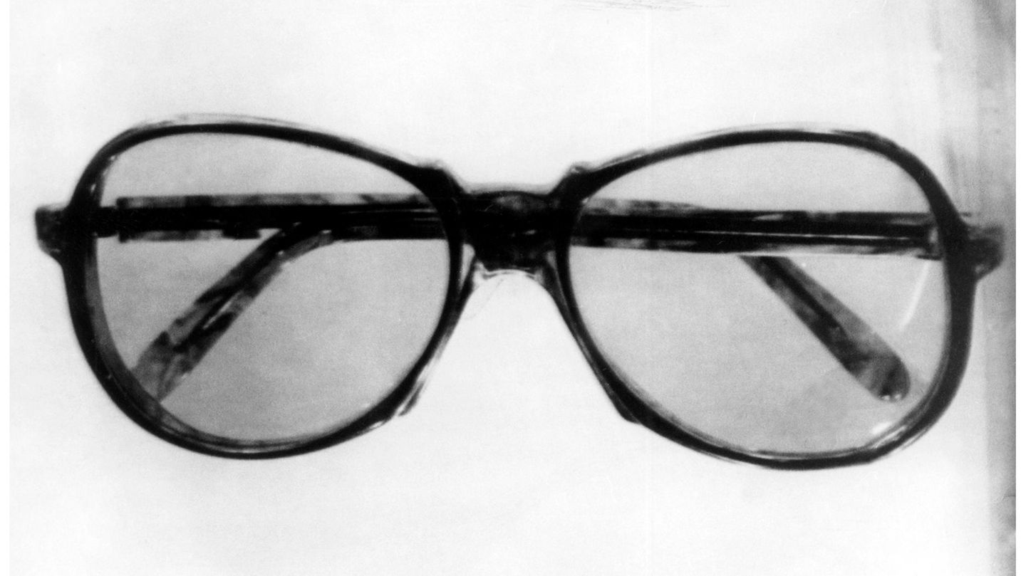 Polizeifoto einer Sonnenbrille