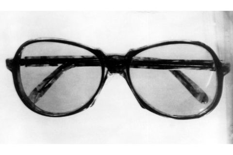 Polizeifoto einer Sonnenbrille