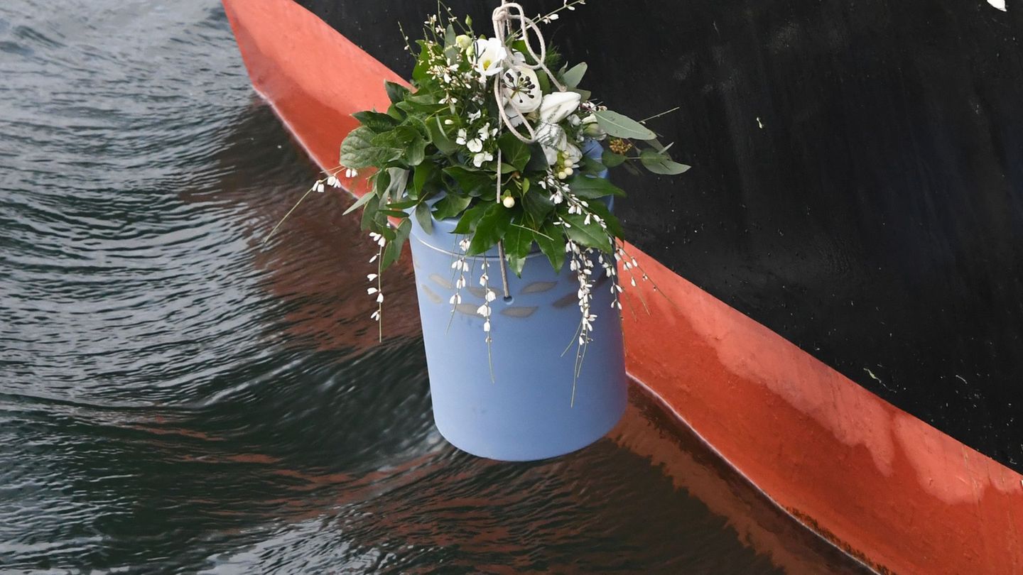 Seebestattungen wie hier in der Ostsee gibt es schon lange, Flussbestattungen, wie sie nun in Rheinland-Pfalz erlaubt sind, sind