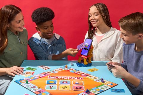 Gewinnspiel: Perfekt für Weihnachten und Silvester: Gewinnen Sie MONOPOLY App Banking!