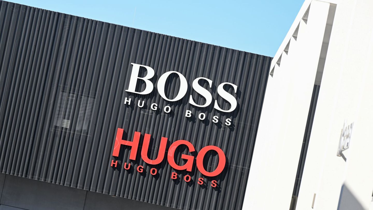 Der Modekonzern Hugo Boss rechnet für 2026 mit einem Umsatzrückgang. Erst ab dem Jahr 2027 sollen sich die Zahlen wieder verbess