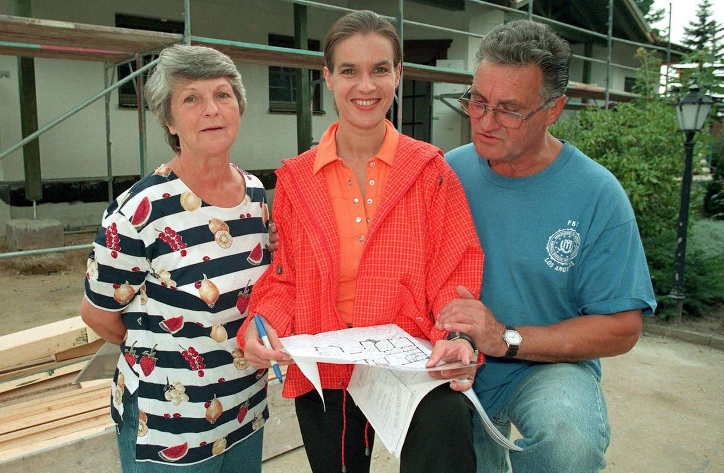 Katharina Witt gemeinsam mit ihren Eltern im Jahr 1997