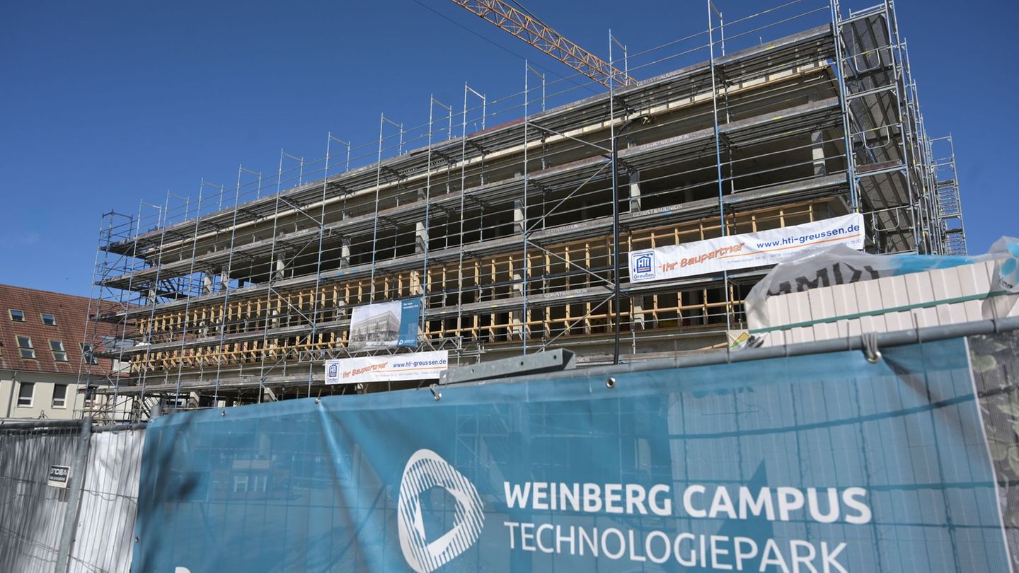 Insgesamt werden am Weinberg Campus in Halle mehr als 150 Millionen Euro investiert. (Archivbild) Foto: Heiko Rebsch/dpa