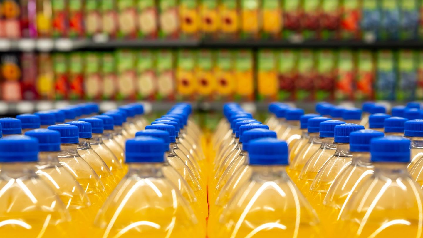 Verschiedene Fruchtsäfte des Herstellers Rüte Fruchtsaft werden zurückgerufen (Symbolbild).