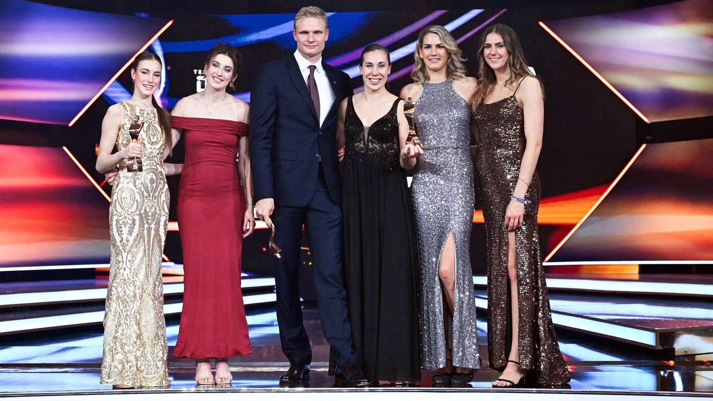 Im vergangenen Jahr gewannen die Sportgymnastin Darja Varfolomeev (l), der Ruderer Oliver Zeidler (3.v.l) und die 3x3-Basketball