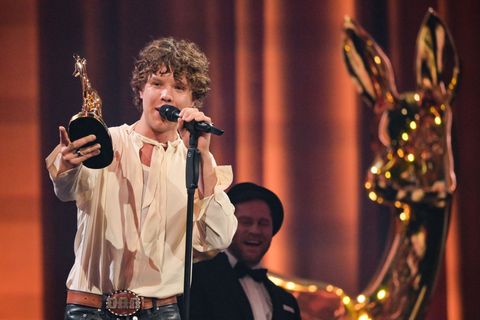 Zartmann setzte sich im Saarland mit seinem Song "tau mich auf" an die Spitze. (Archivbild) Foto: Peter Kneffel/dpa
