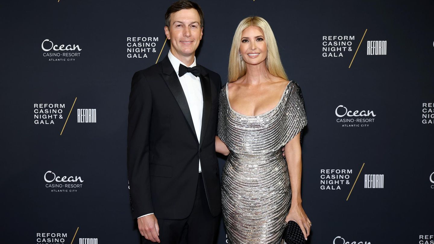 In Trumps erster Amtszeit war Jared Kushner Chefberater des Präsidenten. In der zweiten Amtszeit hat der Ehemann von Präsidententochter Ivanka Trump zwar keine offizielle Rolle mehr, prägt die US-Außenpolitik aber maßgeblich mit. Der 44-Jährige spielte erst bei den Verhandlungen um den Waffenstillstand im Gazastreifen eine wichtige Rolle und soll nun gemeinsam mit Witkoff den Krieg in der Ukraine beenden. Der Plan, Gaza zu einer Art "Riviera des Nahen Ostens", geht maßgeblich auf Kushner zurück, der hauptberuflich Immobilienunternehmer ist.