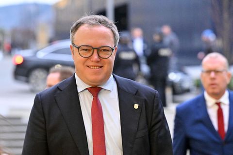 Thüringens Ministerpräsident Mario Voigt (CDU) verteidigt die Kritik von Innenminister Georg Maier (SPD) an Anfragen der AfD-Fra