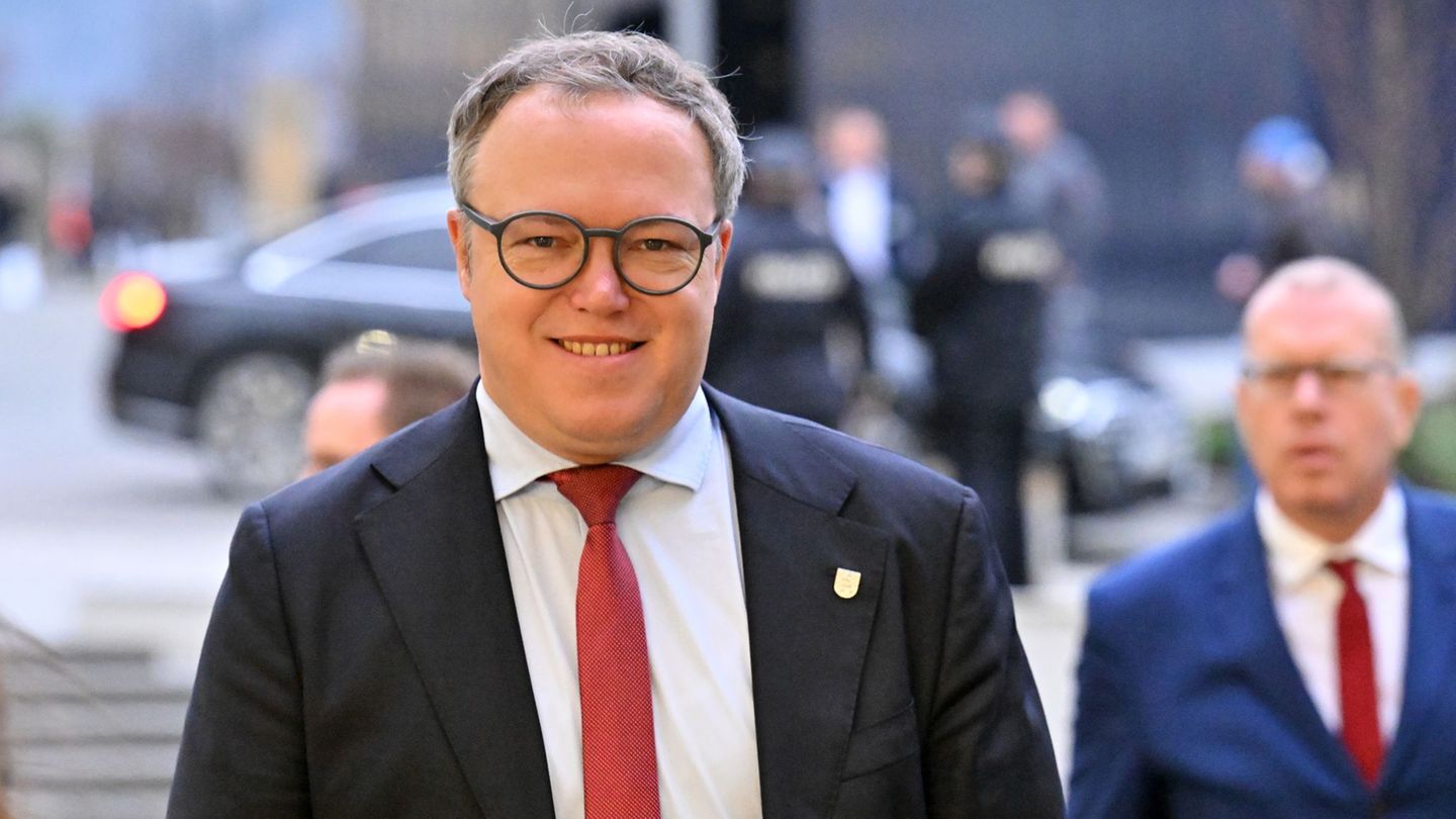 Thüringens Ministerpräsident Mario Voigt (CDU) verteidigt die Kritik von Innenminister Georg Maier (SPD) an Anfragen der AfD-Fra