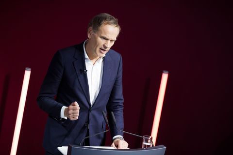 Der Vorstandsvorsitzende der Volkswagen AG und Porsche AG, Oliver Blume, sprach zur Belegschaft in Wolfsburg. (Archivbild) Foto: