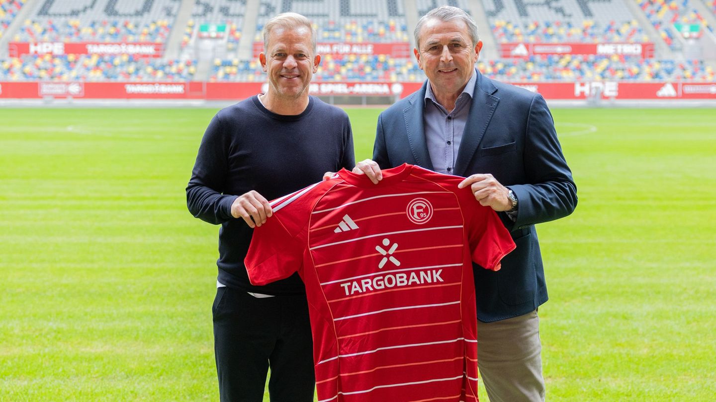 Allofs und Anfang bei der Trainervorstellung. (Archivbild) Foto: Rolf Vennenbernd/dpa