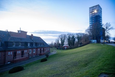 Die ehemalige Wetterstation am Kap Arkona ist versteigert worden. Foto: Stefan Sauer/dpa