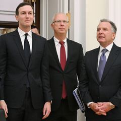 Putin-Berater Jurij Uschakow, Trump-Schwiegersohn Jared Kushner und die Sondergesandten Russlands, Kirill Dimitrijew, und der USA, Steve Witkoff, am 2. Dezember in Moskau