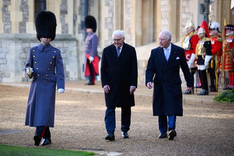 Bei seinem Staatsbesuch in Großbritannien hat Steinmeier auch einen Nussknacker aus dem Erzgebirge im Gepäck. Foto: Bernd von Ju