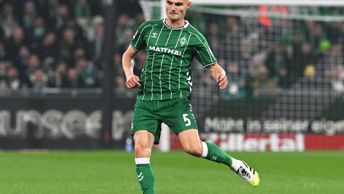Amos Pieper will mit Werder Bremen den Derby-Sieg. (Archivfoto) Foto: Carmen Jaspersen/dpa
