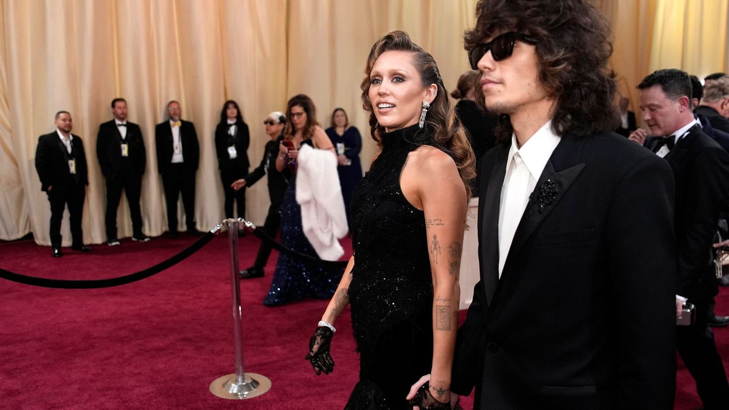 Das Promi-Paar Miley Cyrus und Maxx Morando hat sich verlobt. (Archivbild) Foto: John Locher/Invision/AP/dpa