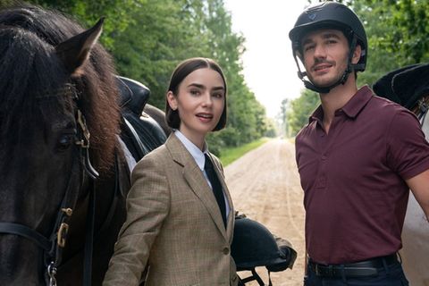 Lily Collins und Eugenio Franceschini in "Emily in Paris".