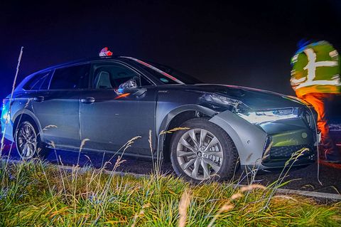Ein Senior stirbt bei einem Unfall auf einer Landstraße. Foto: Enrique Kaczor/onw-images/dpa
