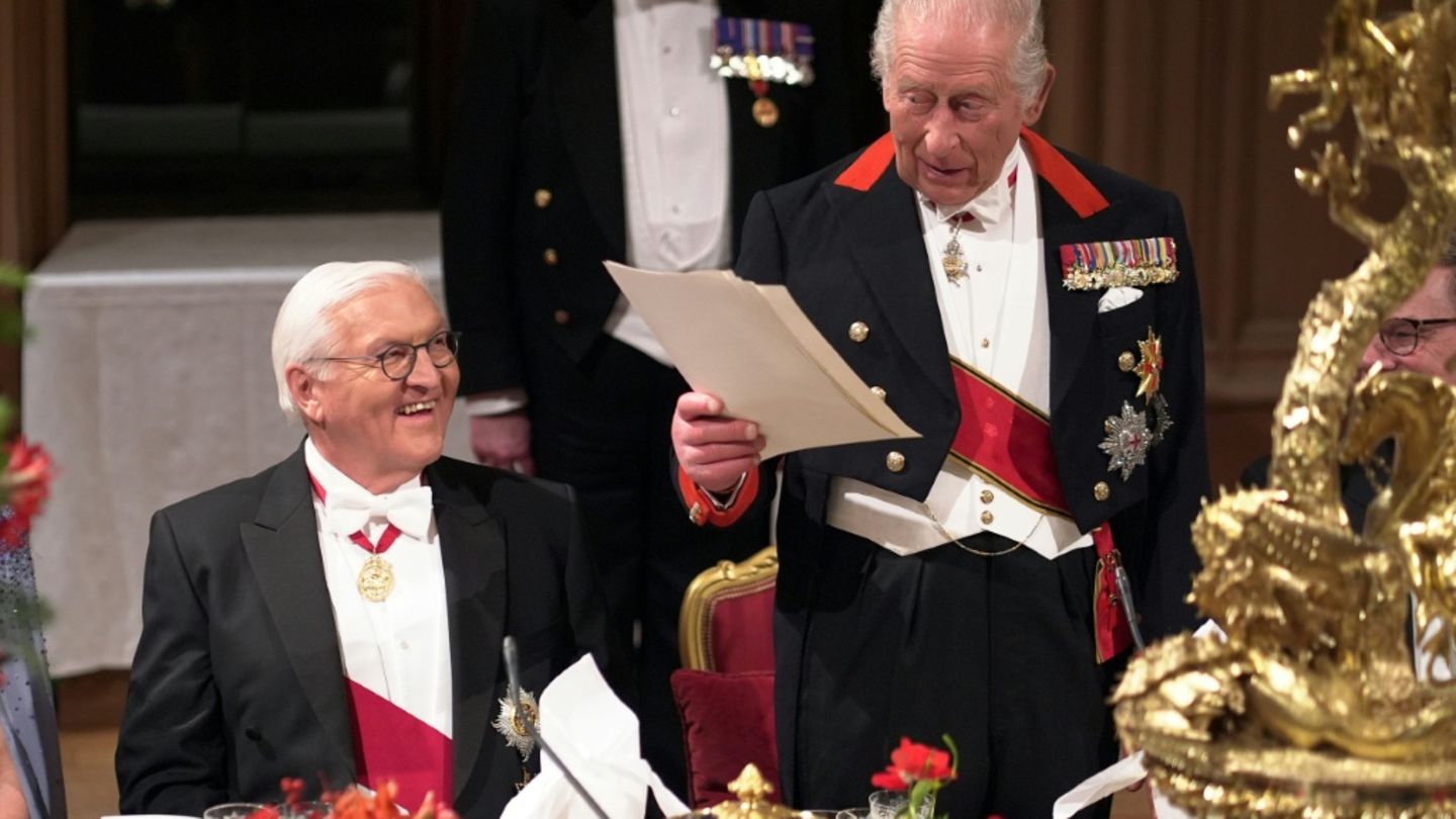 Steinmeier (links) und Charles III. beim Staatsbankett