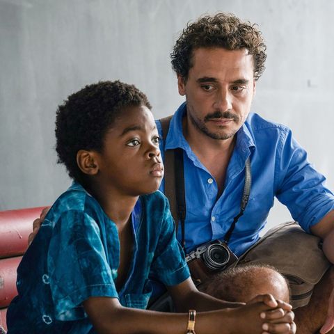 Thibaut (Jean Le Peltier, rechts) macht sich Sorgen um Gabriel (Tyron Bayineni). Er isst nicht, ist schlecht gelaunt, bockig. So als wäre er sauer auf ihn ...