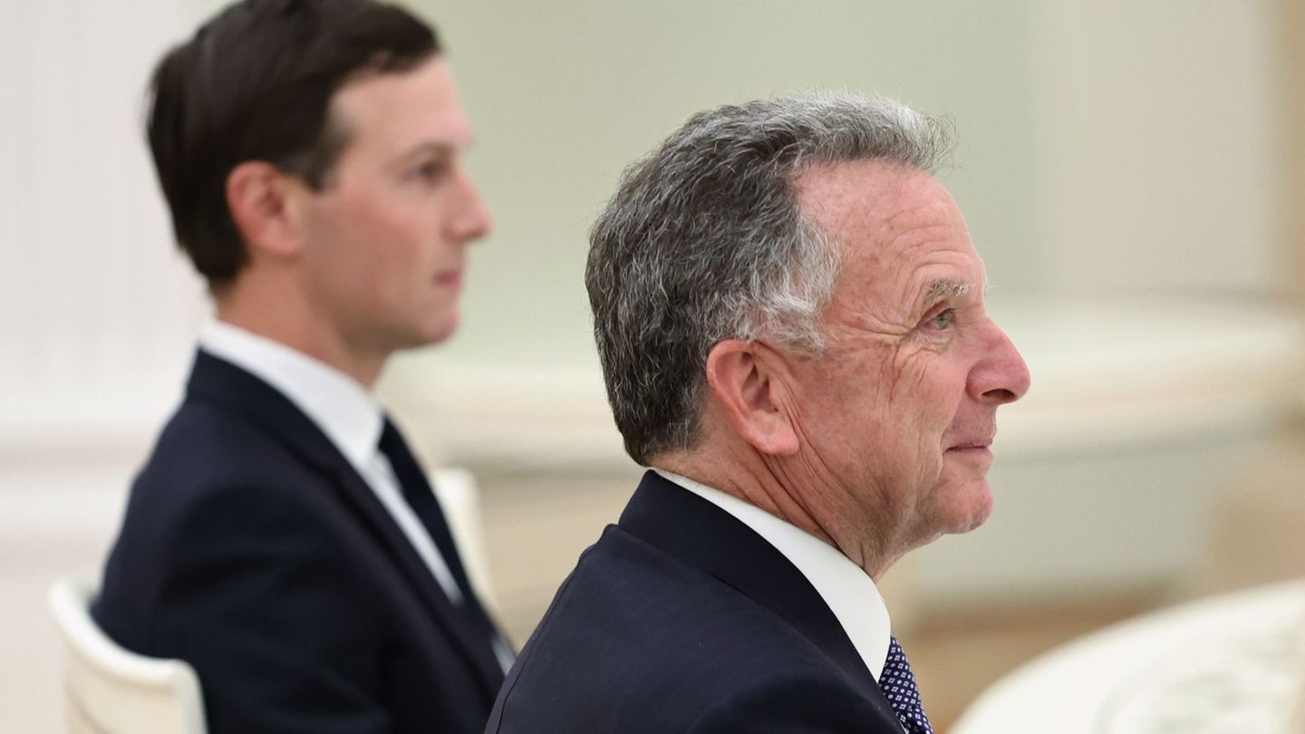 Kushner (l) begleitete Witkoff erstmals im Kreml. Foto: Alexander Kazakov/Sputnik, Kremlin Pool via AP/dpa