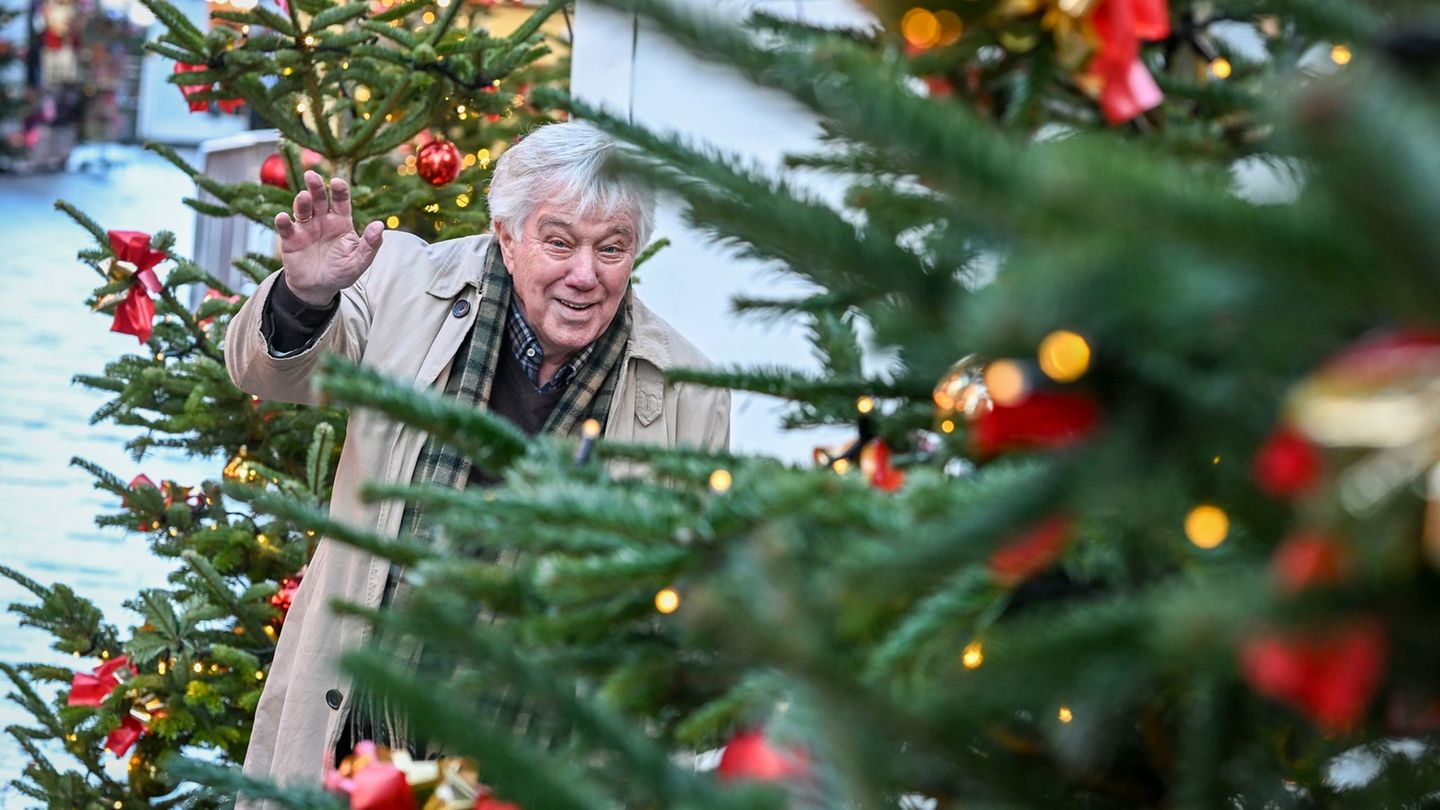 Rolf Zuckowski schenkt an Weihnachten lieber, als beschenkt zu werden. Foto: Jens Kalaene/dpa
