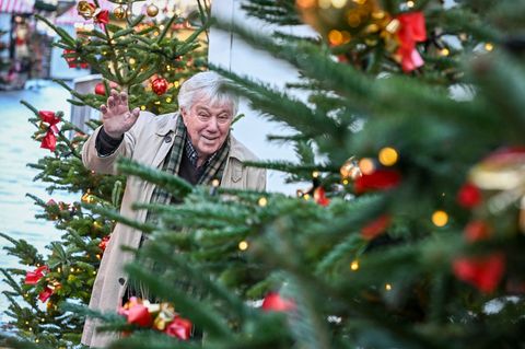Rolf Zuckowski schenkt an Weihnachten lieber, als beschenkt zu werden. Foto: Jens Kalaene/dpa