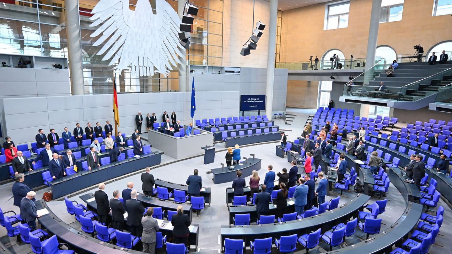 Im Plenum des Bundestags entscheidet sich der Rentenstreit - und vielleicht auch die Zukunft der Koalition. (Archivbild) Foto: E
