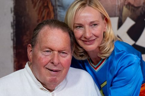 Kabarettist Ottfried Fischer, hier mit seiner Frau Simone, kann nach eigenen Worten mit Moderator Thomas Gottschalk mitfühlen. (