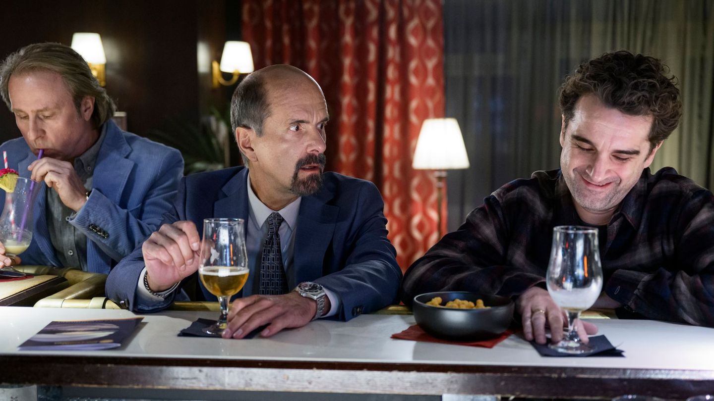 Wieder alle zusammen: "Ernie", Stromberg und Ulf treffen sich nach mehr als zehn Jahren wieder. (Handout) Foto: Stephan Rabold/M