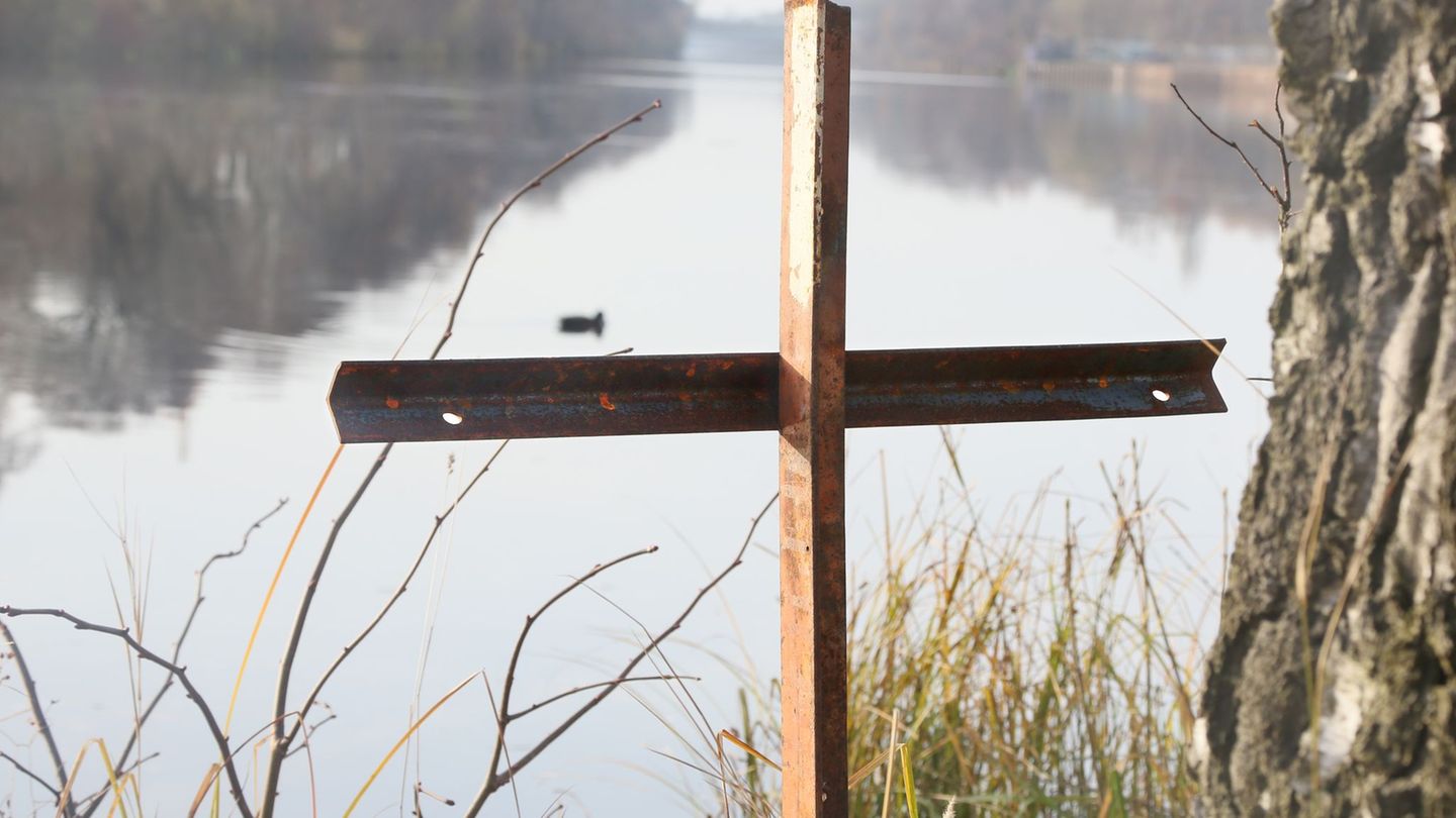 2024 gab es in NRW laut Statistikamt deutlich mehr Suizide als im Jahr zuvor. (Symbolbild) Foto: Stephanie Pilick/dpa