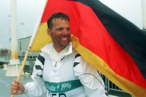 Jochen Schümann gewann 1996 die olympische Goldmedaille. Foto: Andreas_Altwein/dpa