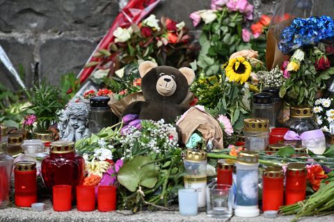 Ein 24-Jähriger hat an dieser Stelle zwei junge Frauen in Remscheid mit dem Auto erfasst. (Archivbild) Foto: Federico Gambarini/