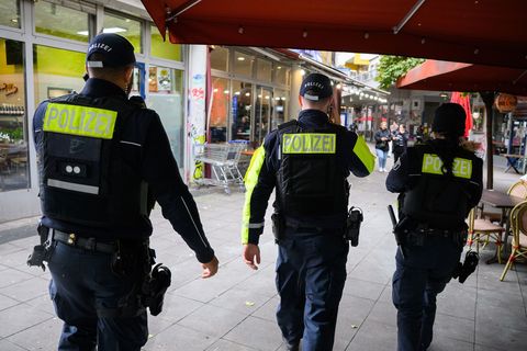 Durch umfangreiche Änderungen des Berliner Sicherheits- und Ordnungsgesetzes (ASOG) erhält die Polizei weitergehende Befugnisse.