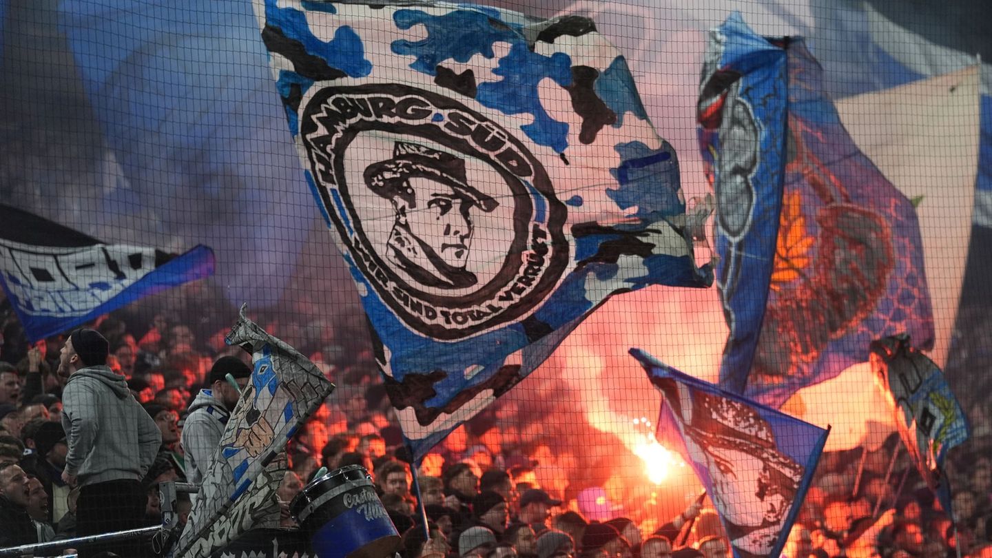 Der HSV empfängt am Sonntag Werder Bremen zum Nordderby. (Archivbild) Foto: Marcus Brandt/dpa