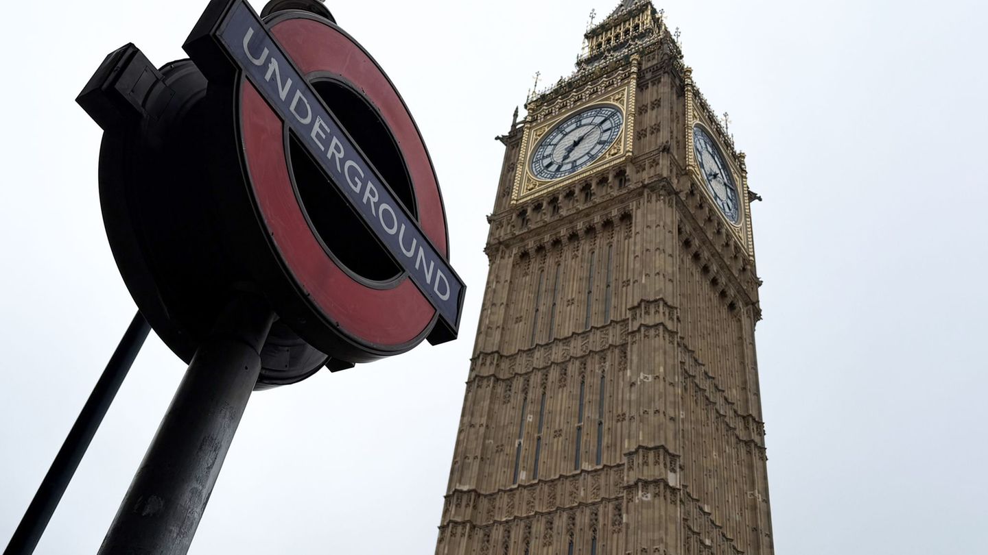 Mit dem Zug ohne Umstieg nach London? Die Deutsche Bahn und das Unternehmen Eurostar arbeiten an einer Direktverbindung, die Anf