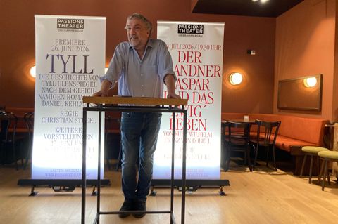 Christian Stückl bringt im Sommer die berühmte Geschichte des Till Eulenspiegel auf die Bühne. Foto: Sabine Dobel/dpa